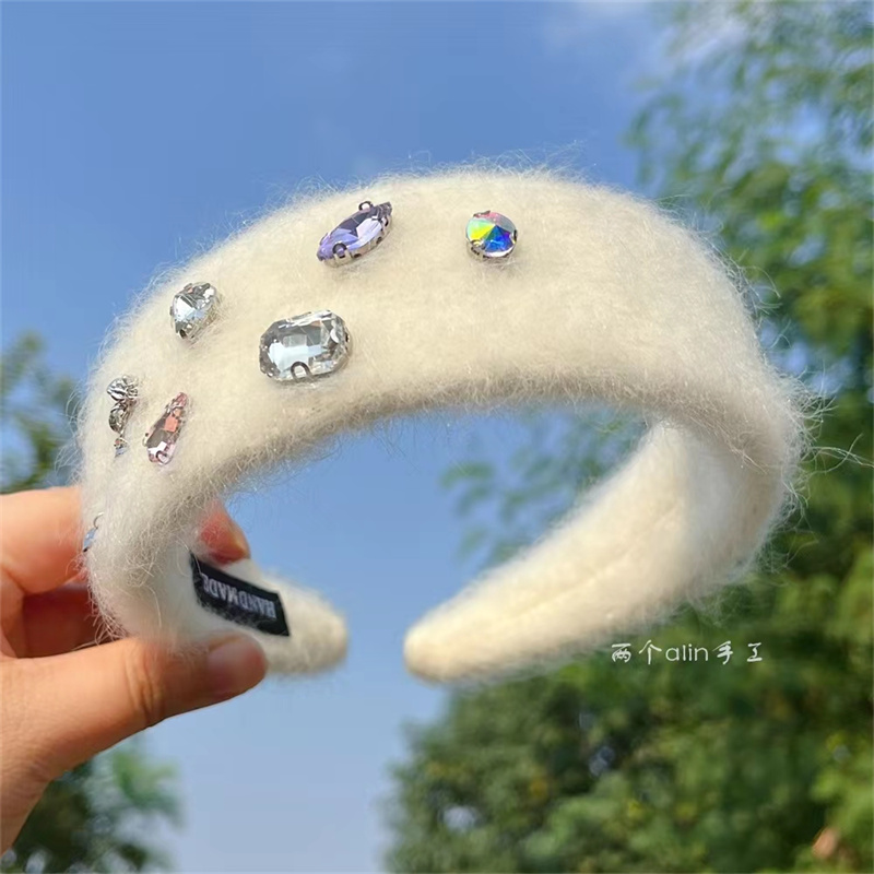 白色水钻毛绒发饰发箍布艺厂家直销超级优雅韩版时尚小仙女可爱发箍头饰卡通   
