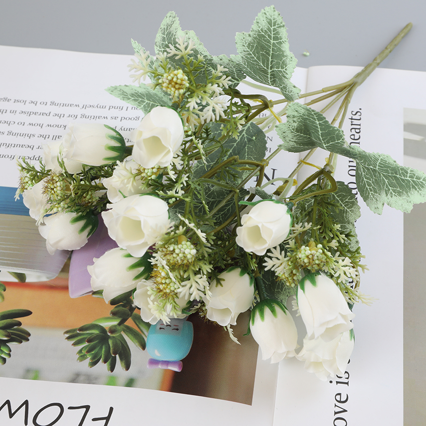 5-head 15-flower Little Rose hotel wedding decoration flowers Application Scenario