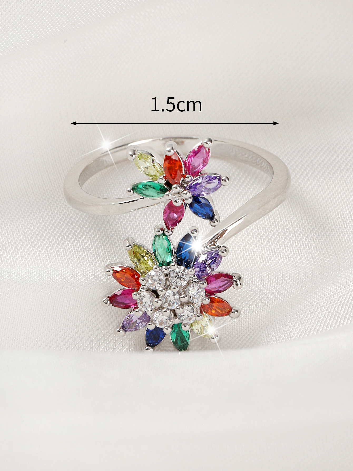 The seven-color small flower ring features a light luxury and niche design with an exaggerated and high-end feel. It is a popular style in 2022 Specification image