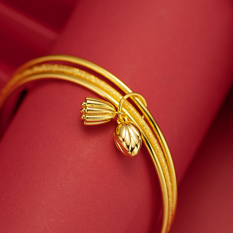 The three-ring bracelet of the same style as Douyin and Xiaohongshu is sweet and cute. The lotus pod flower bracelet of "Three Lives and Three Worlds" is a novel accessory sold directly by the Jinnu factory in Nansha, Vietnam Application Scenario