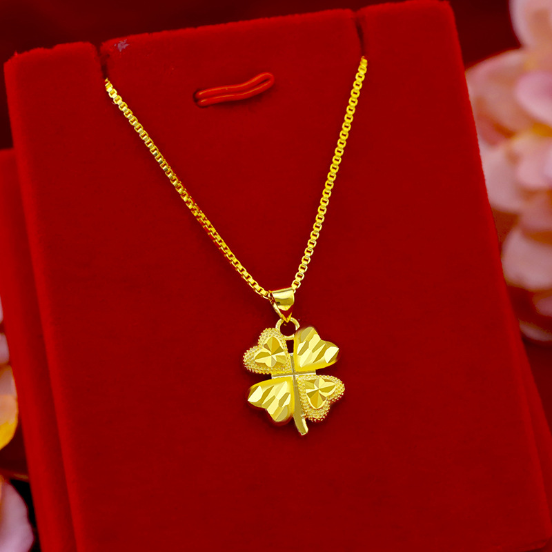 Ladies' four-leaf clover necklace with brass gold plating, fashionable brass gold plating, street stall supply, vacuum electroplated 18k gold jewelry, novel accessories Specification image