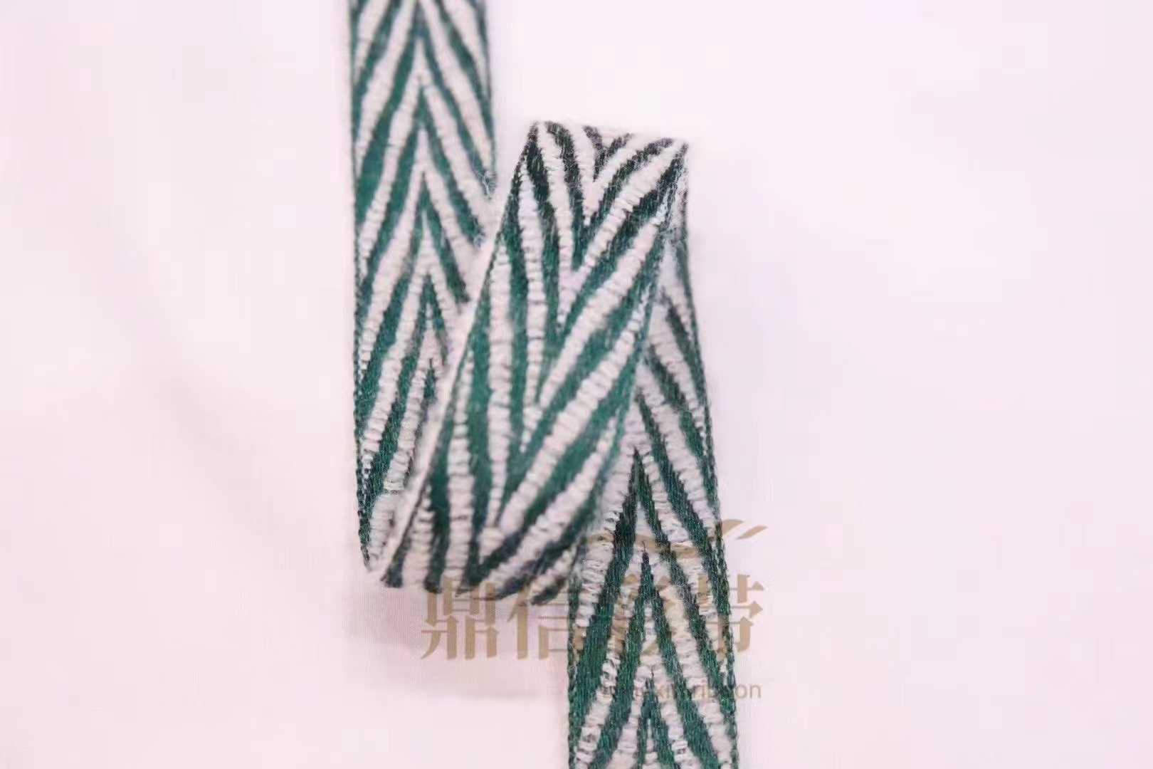 Korean woven tape, long-haired human pattern tape, fabric lace tape factory direct sales, export 50Y Item Picture