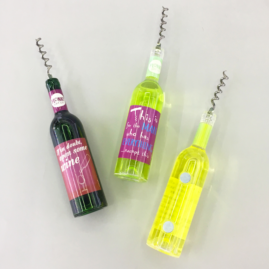 哲辉工艺 供应大号红酒形开瓶器冰箱贴  创意装饰 红酒起子酒吧创意装饰开瓶器