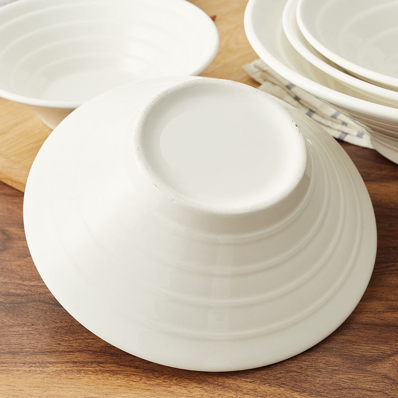 Japanese ramen bowl, ceramic bamboo hat bowl, large soup noodle bowl, white porcelain bowl, thickened large-mouth bowl, double-line horn Application Scenario