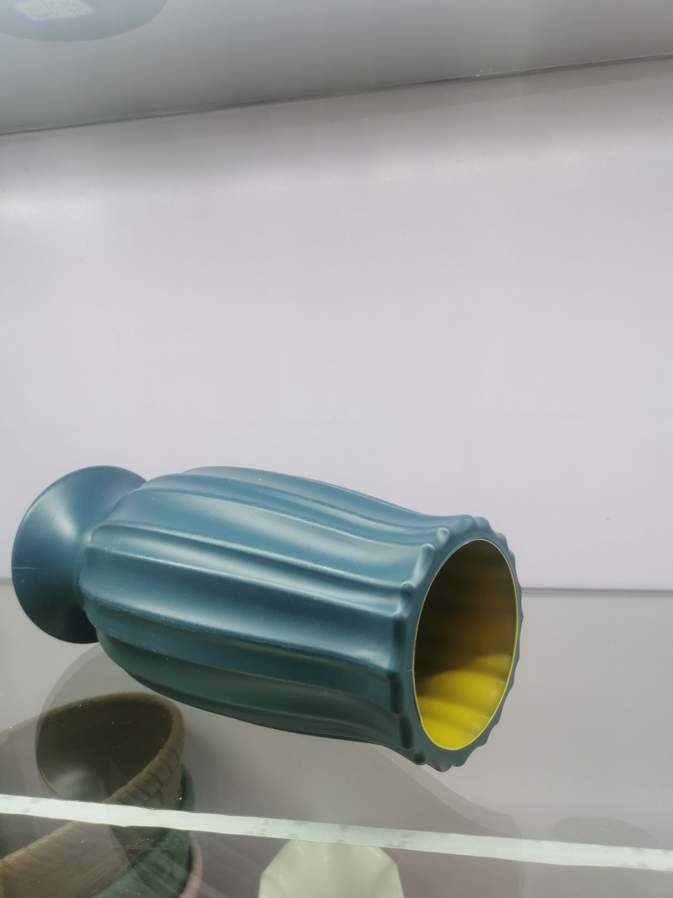 European-style blow-molded vase details Picture