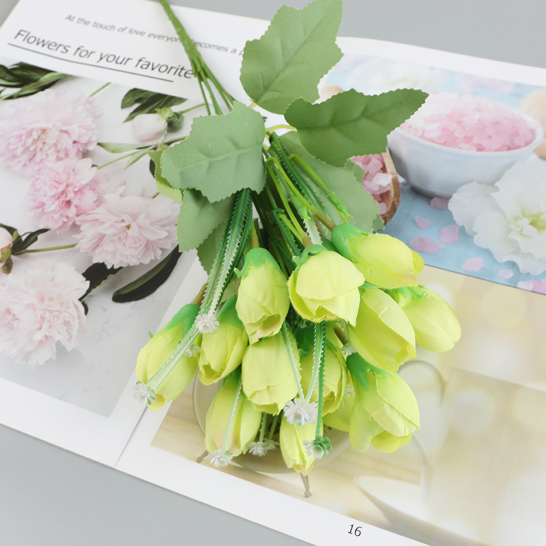 The artificial flower tulip for Christmas decoration Application Scenario