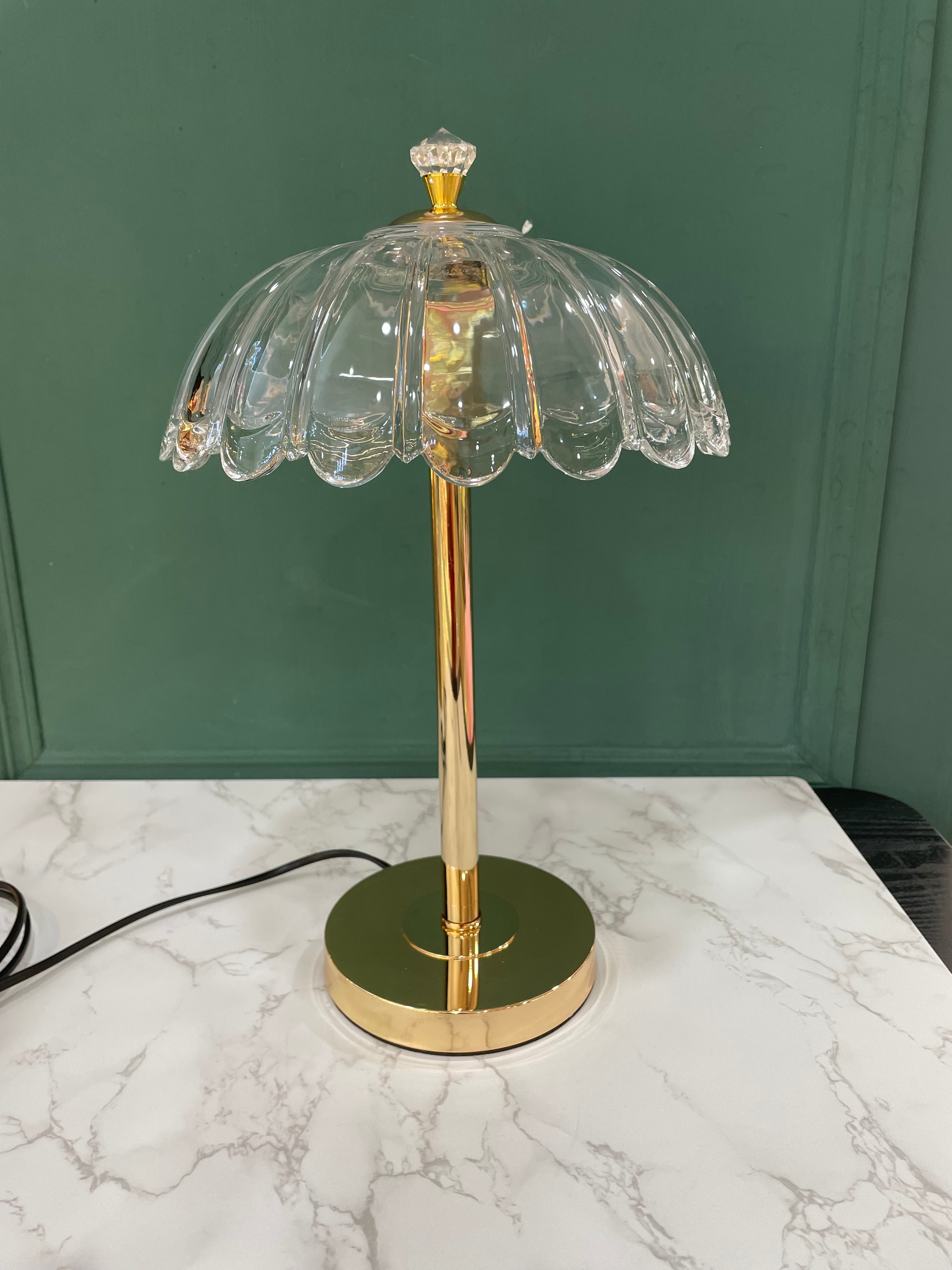 "Wandering Earth Desk Lamp" Application Scenario