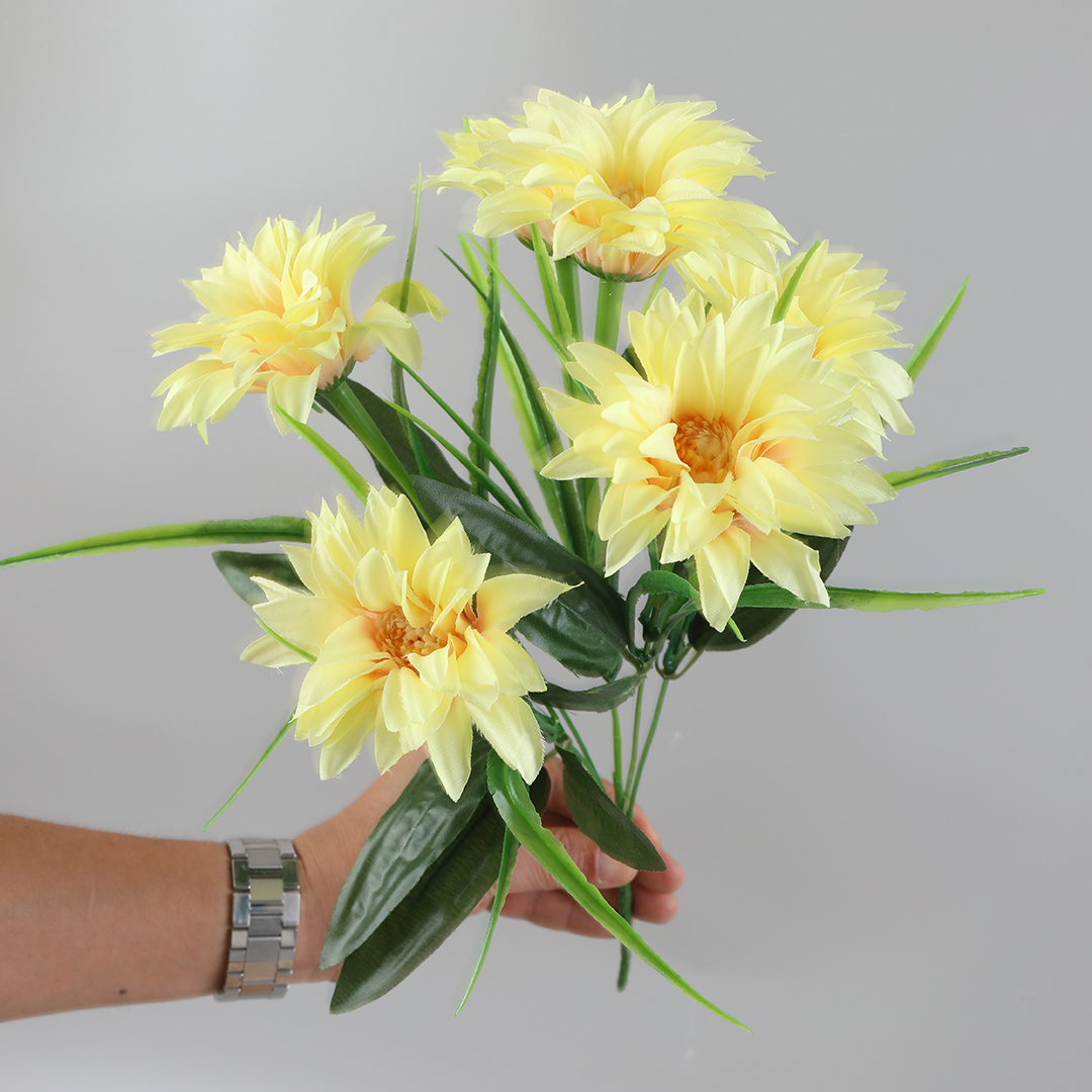 Artificial bouquets of chrysanthemums and artificial flowers for 6-fork decorative walls Application Scenario