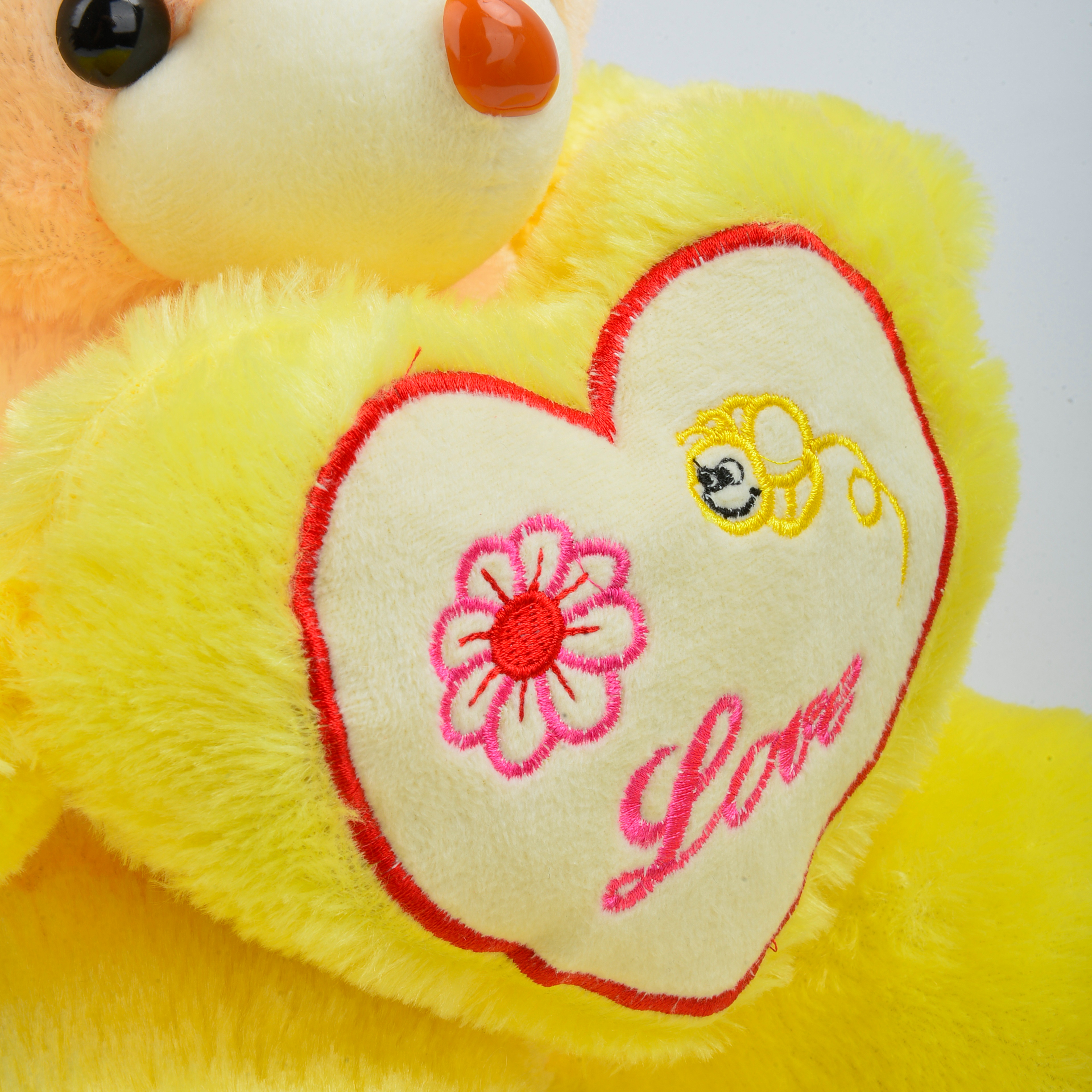 Creative luminous plush toy bear, seven-color luminous heart-shaped teddy bear doll manufacturer wholesale festival gifts Application Scenario
