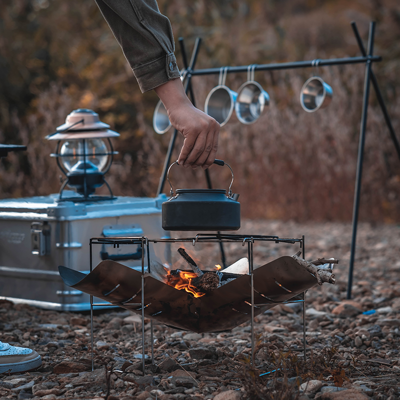 Outdoor ultra-light, foldable and easy-to-store barbecue grill, portable wood-burning stove, charcoal grilling stove details Picture
