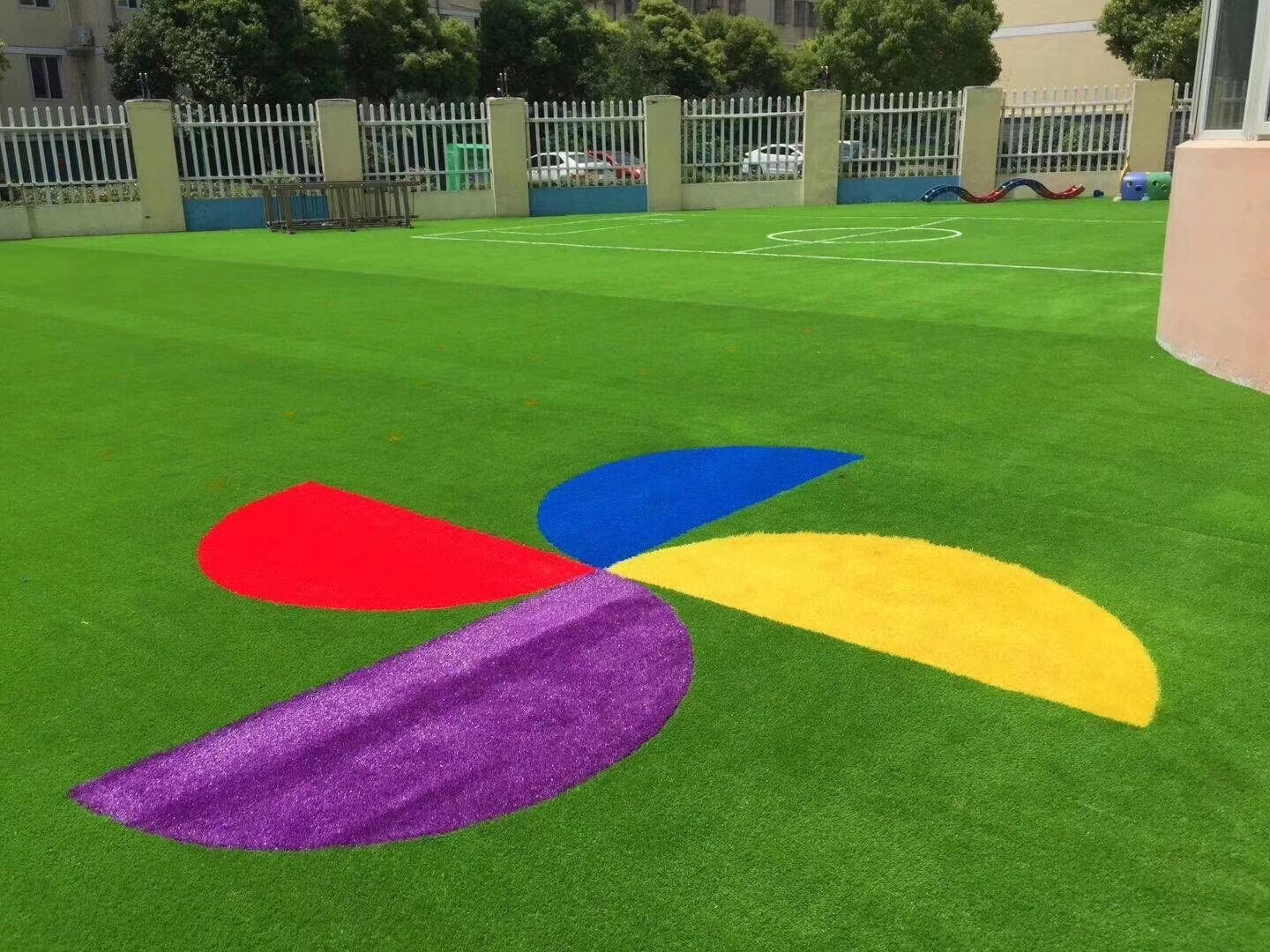 Artificial turf, simulated sports turf, artificial turf, plastic turf, outdoor decorative football turf, kindergarten fences, artificial turf Item Picture