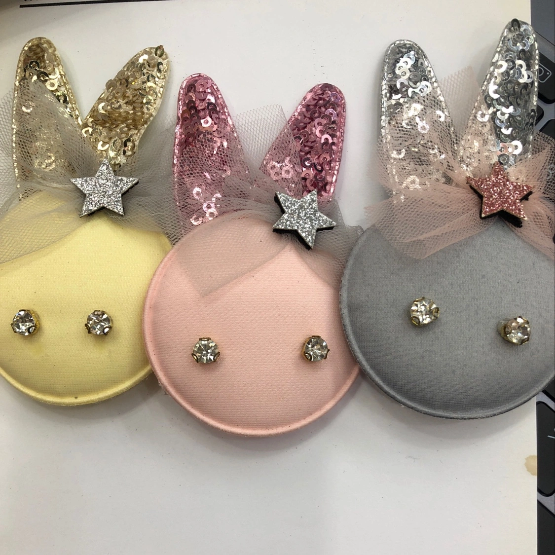 Cute sequined ears rabbit ----3 colors Specification image