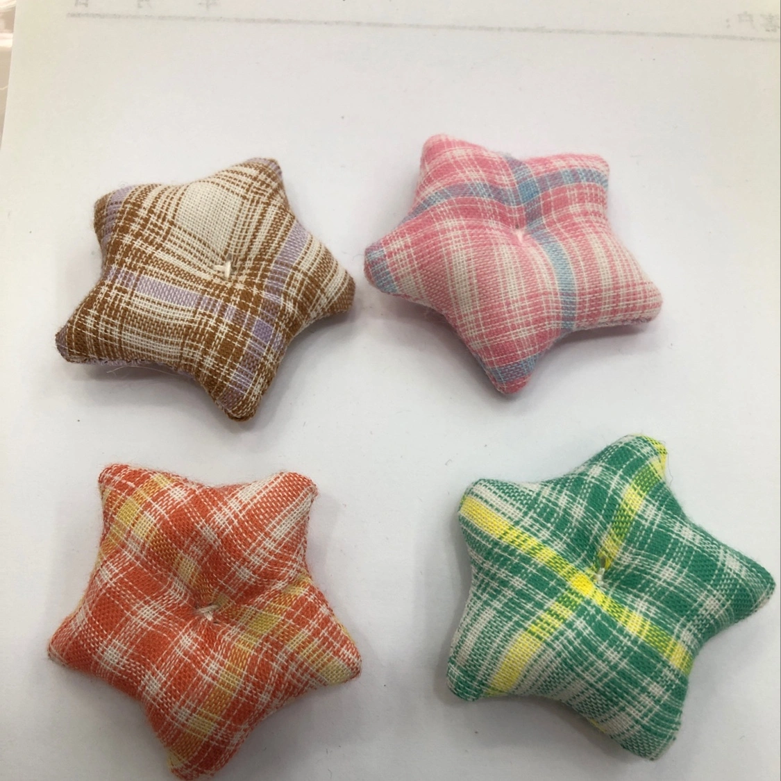 Multicolored checkered five-pointed star ----4 colors Specification image