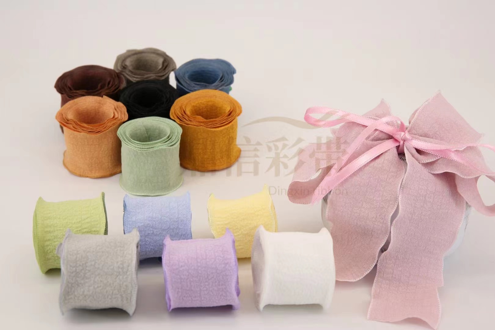 Dingxin Korean Webbing Bubble Wrinkle Fabric Lace Ribbon Manufacturer Direct Sales for export of 100Y clothing accessories ribbons Specification image