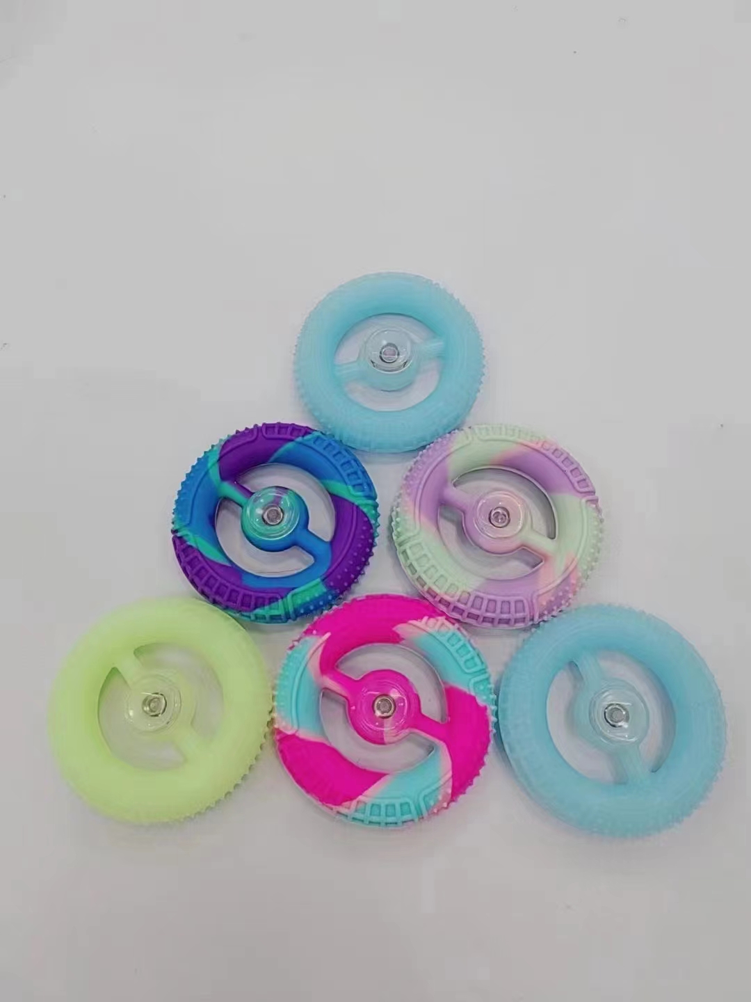 手指陀螺/旋转玩具产品图