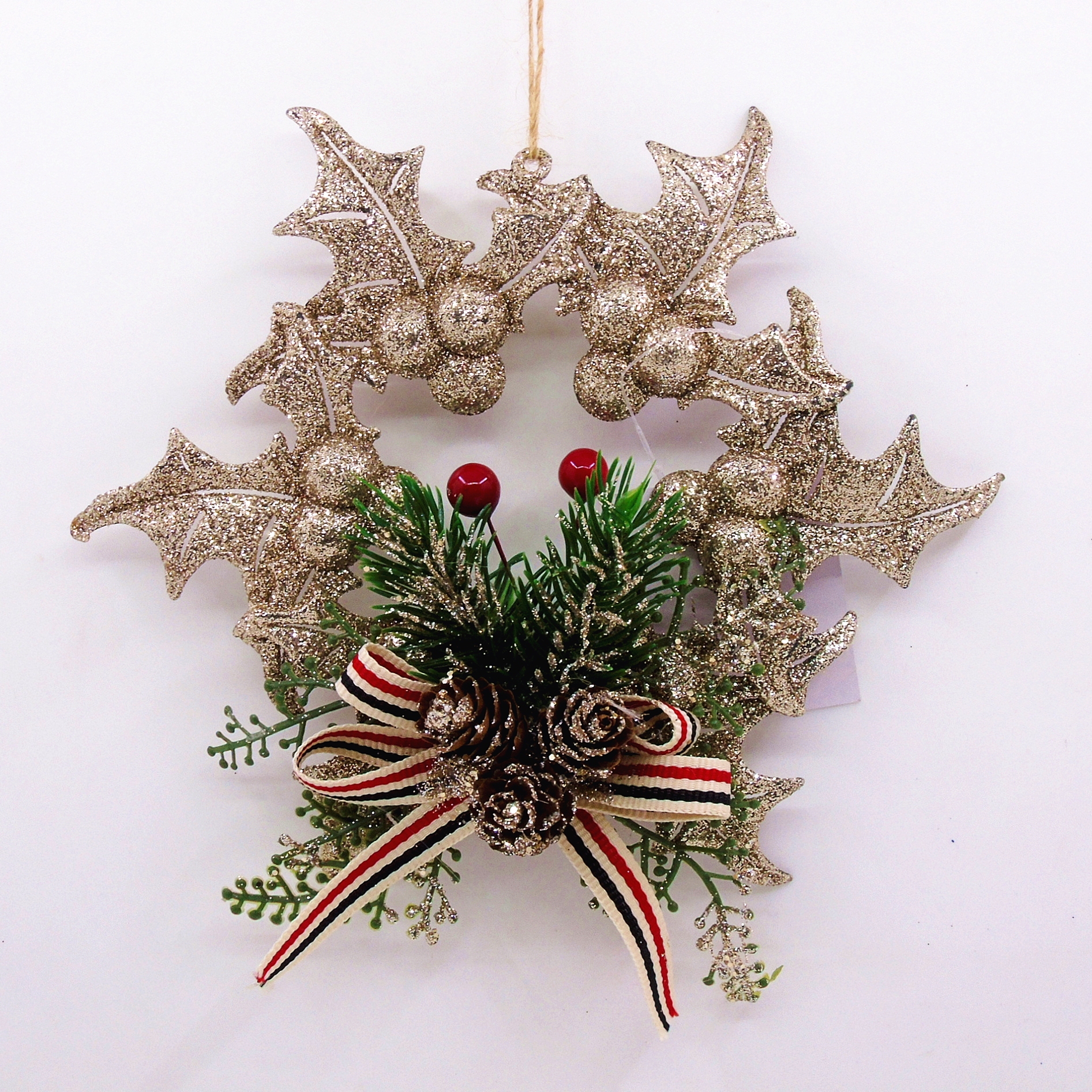 18cm Christmas powder-sprinkled plastic wreath pendant LI-ZD3231 Christmas decoration Application Scenario