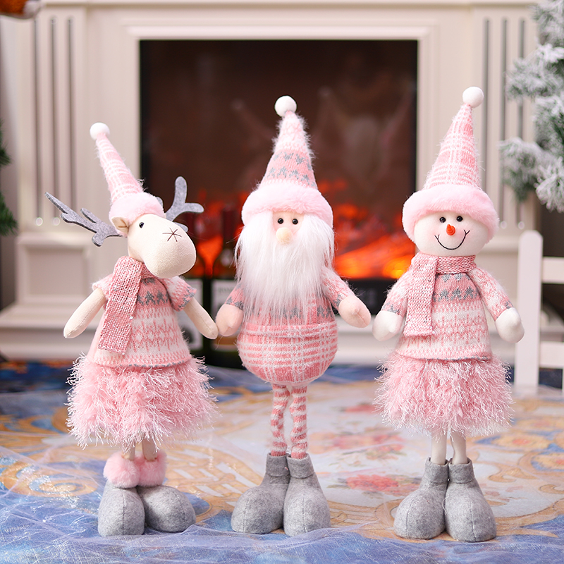 Christmas standing deer decorative items, dolls and ornaments, Nordic-style reindeer knitted dolls, couple Christmas pink dolls Application Scenario