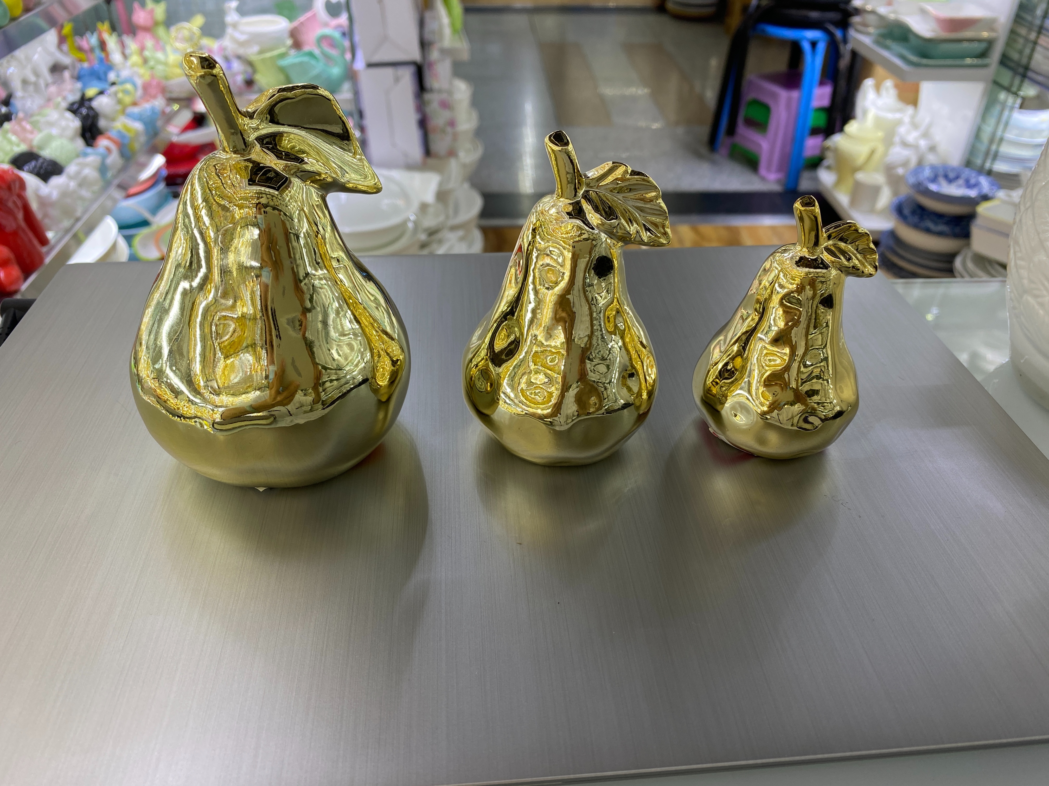 Ceramic electroplated fruit ornaments, pomegranate ornaments, pear ornaments, apple ornaments details Picture