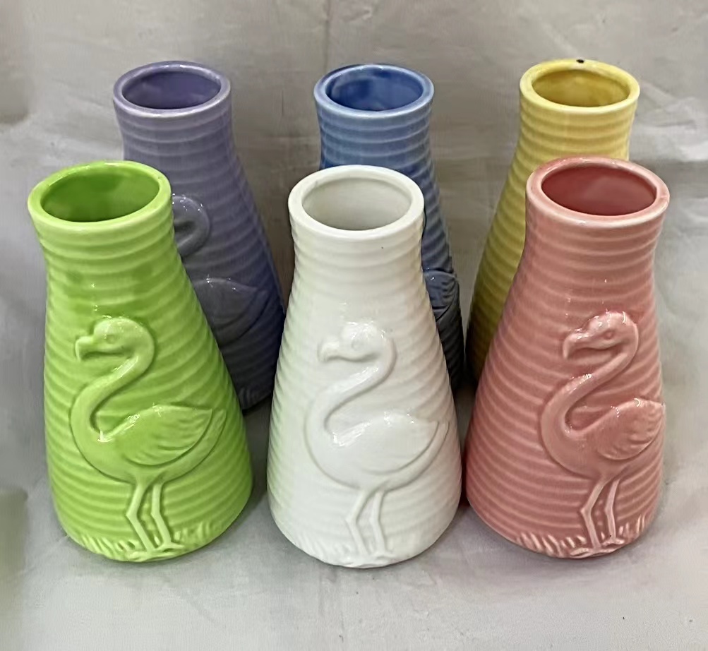 Cute little flower vase with ceramic glaze Item Picture