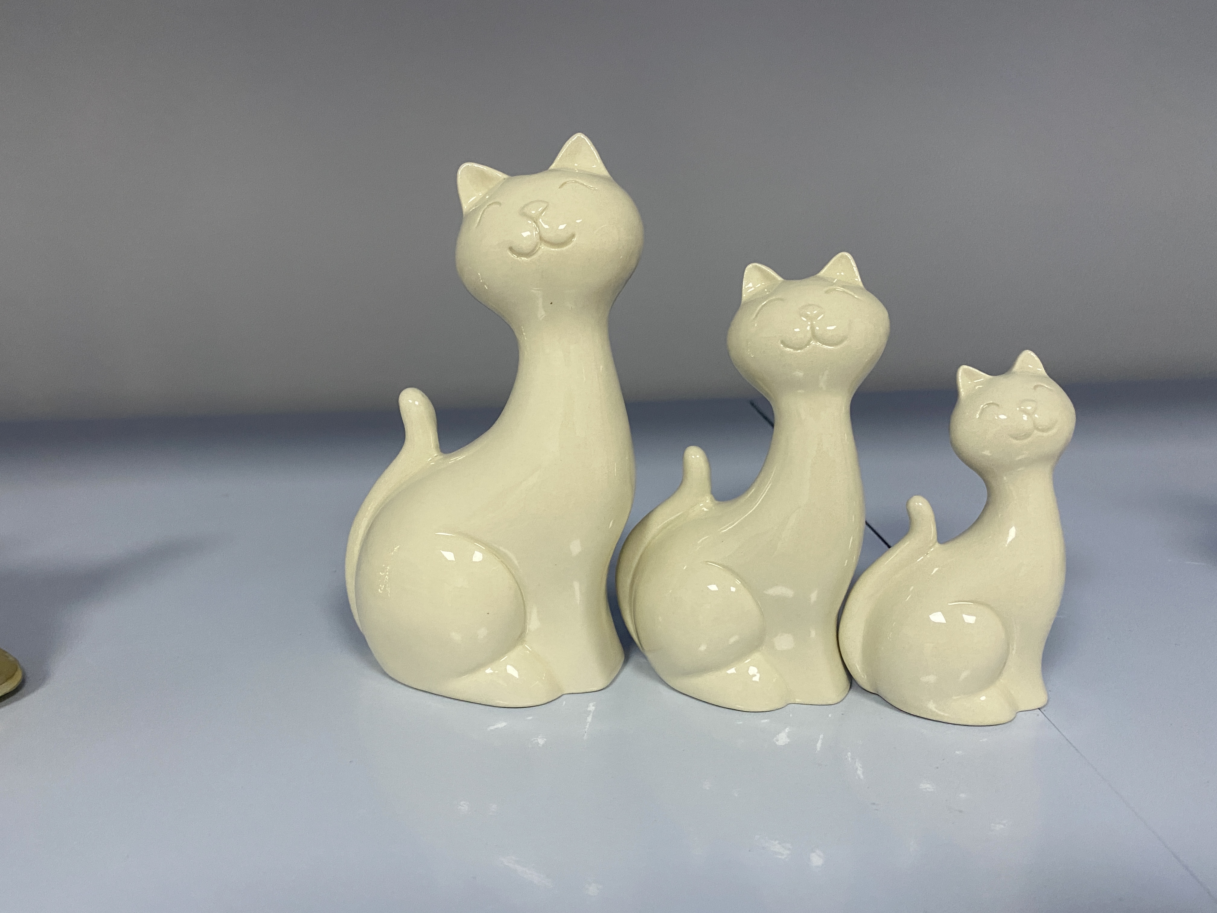 Ceramic office desktop entrance hall small ornaments, kitten ornaments Specification image