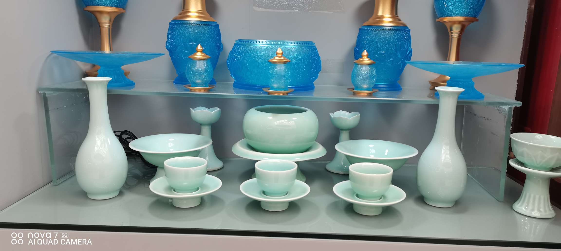 祥晟堂佛具：龙泉瓷十件套供具，花瓶一对  蜡烛台一对  水杯三个  果盘2个  香炉带底座一套详情图6