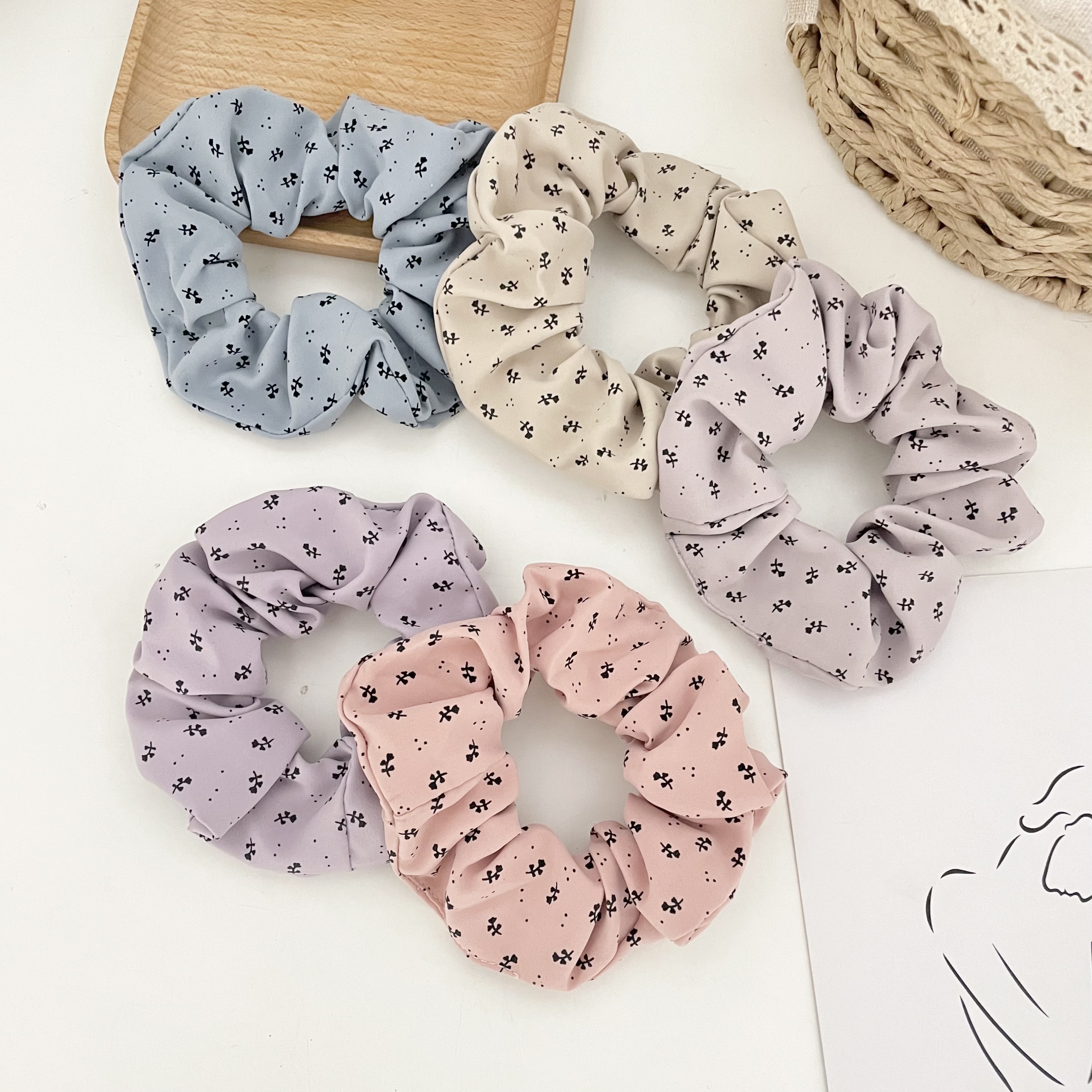 Morandi's cold black rose large intestinal hair band does no harm to hair. 10cm hair tie for girls' gift matching. Good gift items for ins hair accessories