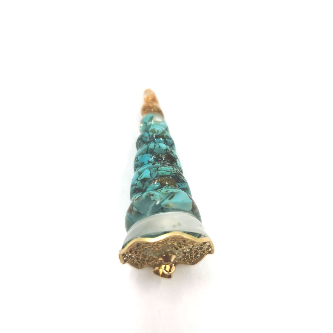 Resin pendants, copper accessories, necklaces, collars, pagoda-shaped ornaments, new and fashionable handcrafted pendants Application Scenario
