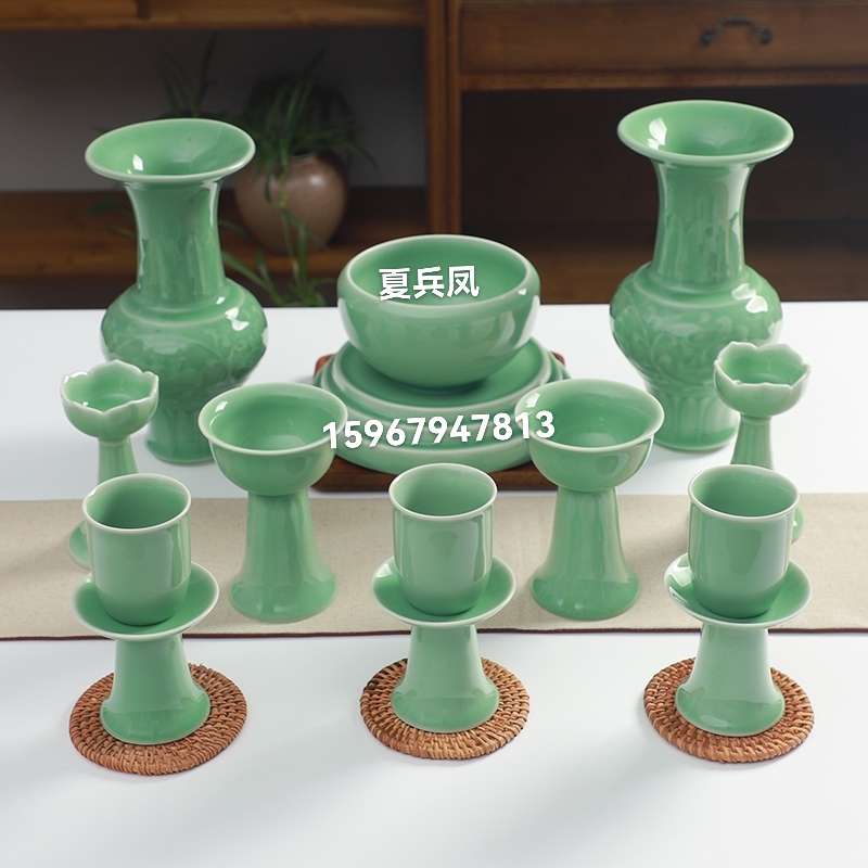 祥晟堂佛具：龙泉瓷十件套供具，花瓶一对  蜡烛台一对  水杯三个  果盘2个  香炉带底座一套详情图2