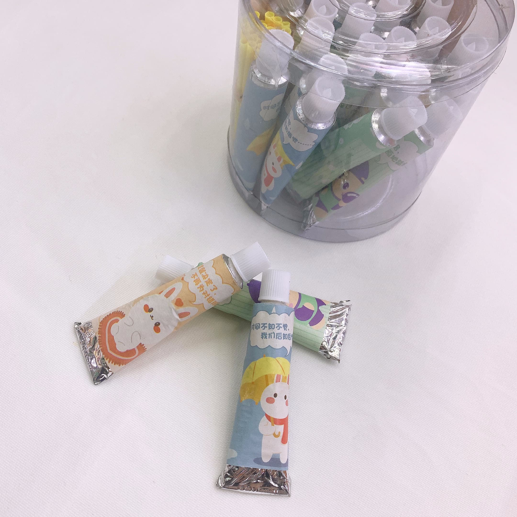 内销外贸跨境热销厂家批发桶装吹不破泡泡胶太空气球吹波胶学校周边小卖部流行玩具  80后怀旧儿童玩具太空气球吹波胶大号太空