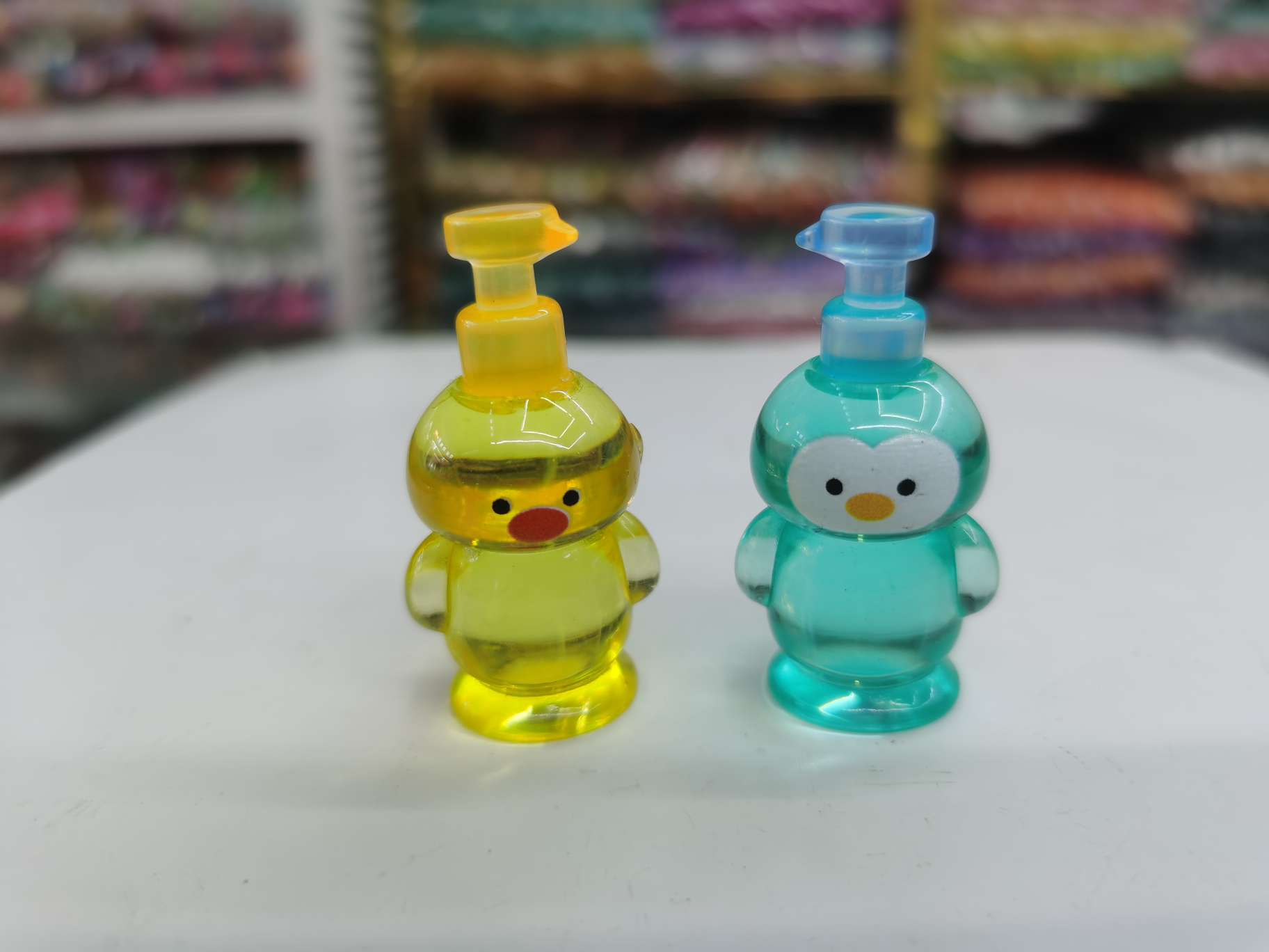 Jewelry accessories, resin pendants, phone case stickers, refrigerator patches, DIY handmade small bottles, wine bottles, simulation toys, beverage bottles, food and toy ornaments, hair clips, convenience store hand sanitizer, one pack, 200 pieces Item Picture