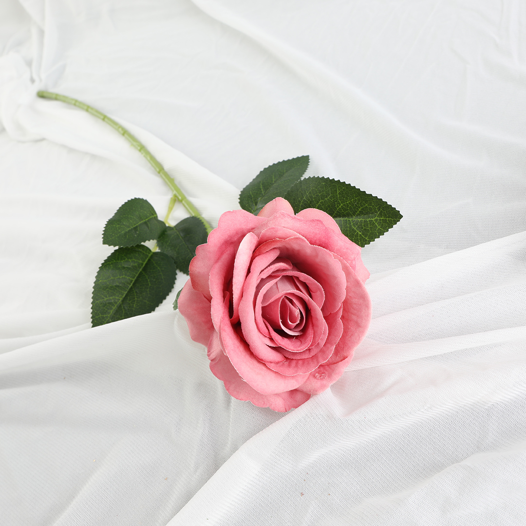 Red velvet, one-grade red flower artificial velvet rose, family wedding details Picture