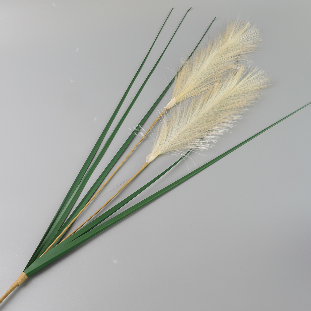 Exaggerated grass artificial reed Christmas decorative items Item Picture