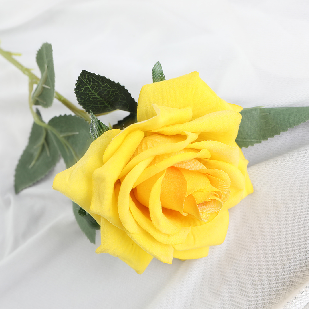 Decorate with artificial swan down flowers in autumn Specification image
