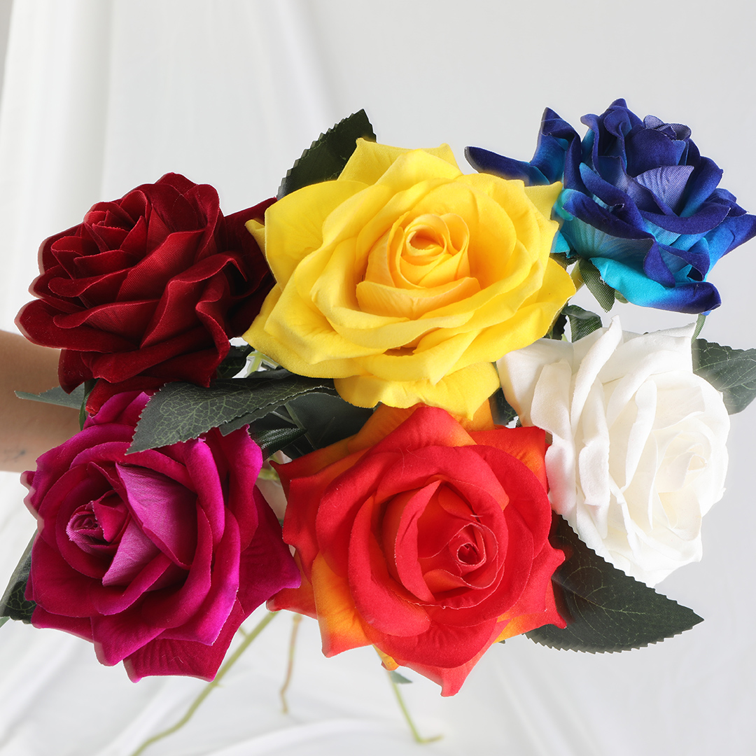 Decorate with artificial swan down flowers in autumn