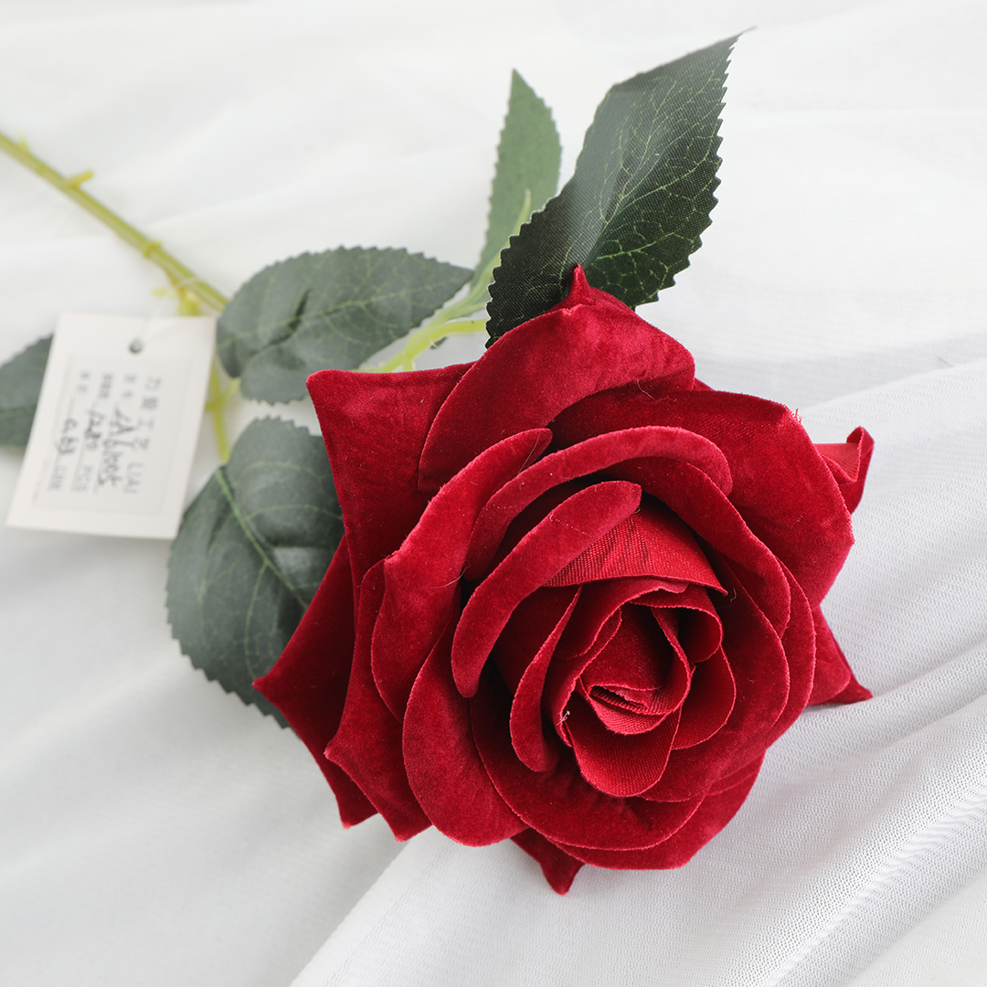 Decorate with artificial swan down flowers in autumn Item Picture