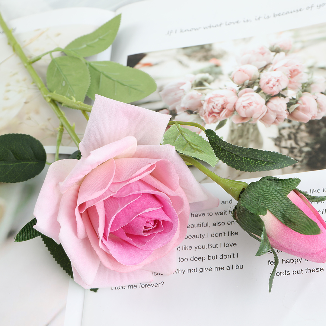Wholesale fresh roses for Valentine's Day gifts