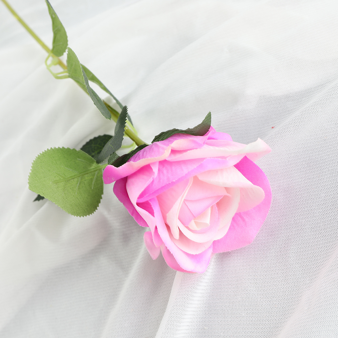 A popular artificial flower wedding decoration center on Amazon Application Scenario
