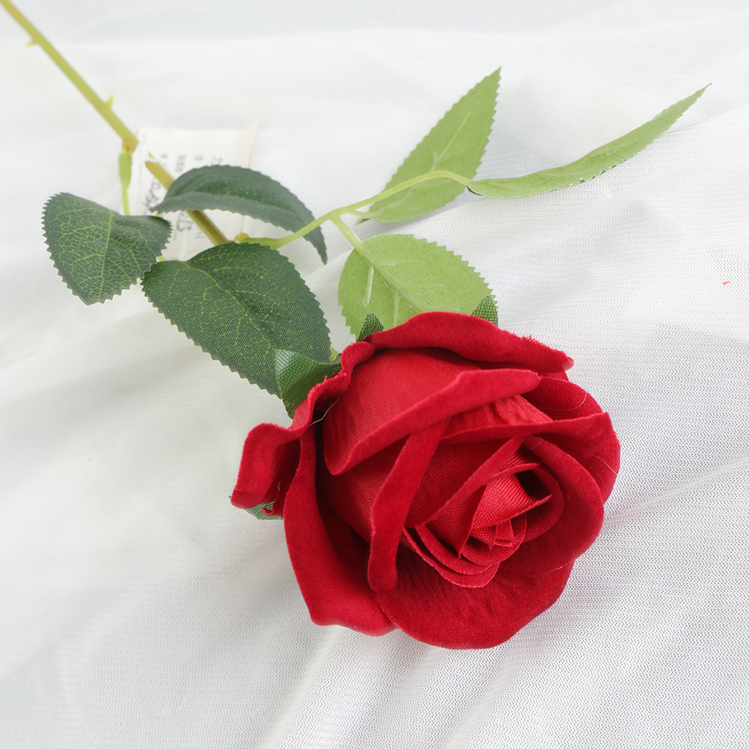 A popular artificial flower wedding decoration center on Amazon Item Picture