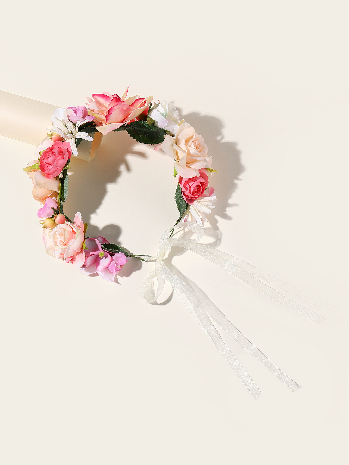 The new Korean-style bride's beautiful wreath headwear from Jialan Factory features a forest-themed realistic flower wreath. It's a must-have for taking photos on the beach Specification image