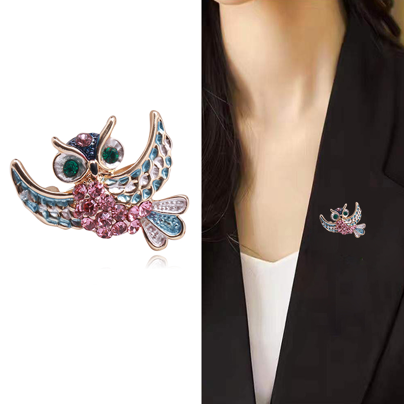 Factory direct sales of creative and light luxury Korean version new best-selling oil-drip owl brooch, light luxury creative retro brooch, simple and fashionable accessory pin in stock