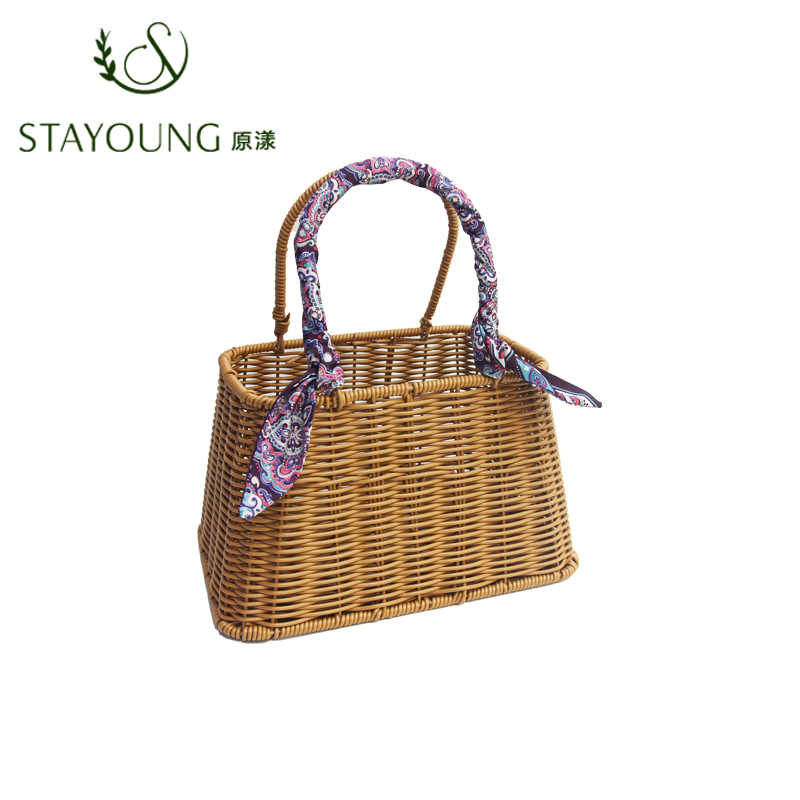 Plastic rattan gift basket, gift storage, gift packaging Application Scenario