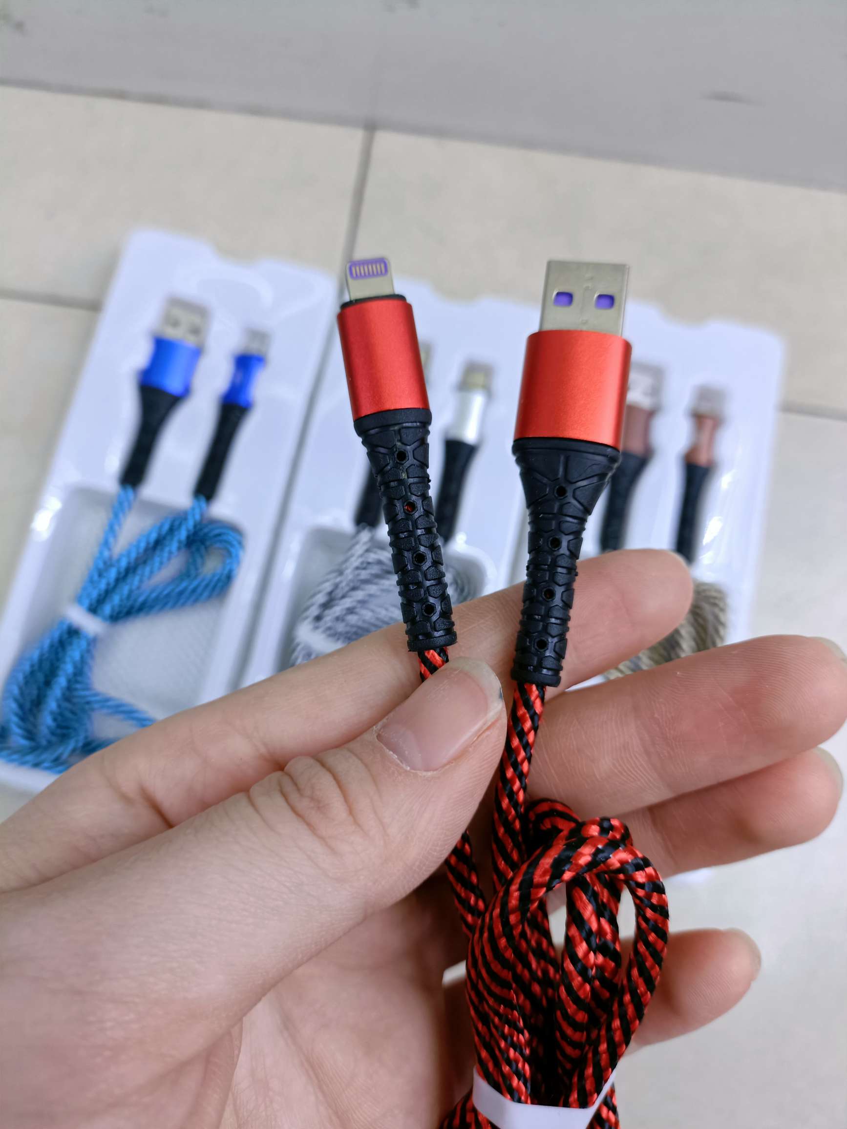 خط واحد من الخيوط المشغولة Specification image