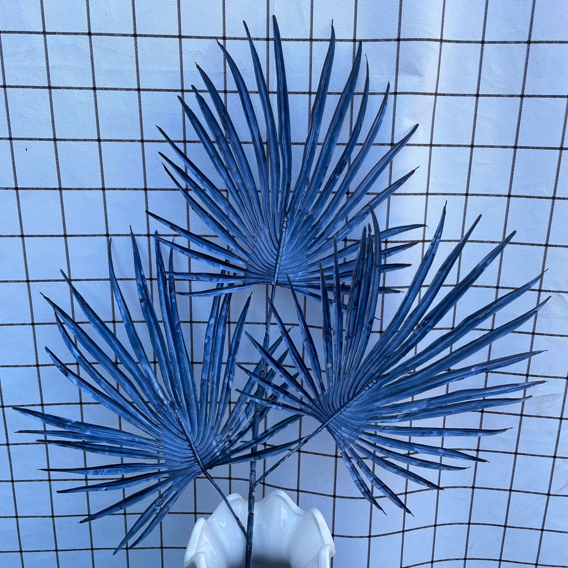厂家批发三叉扇叶仿真花假花婚庆花艺叶材花排婚礼堂活动插花装饰 3
