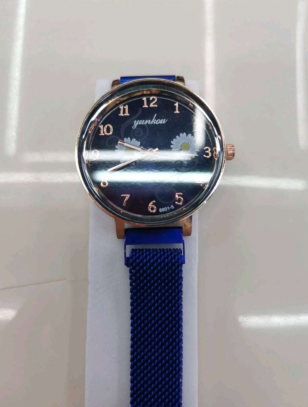 Reloj azul details Picture