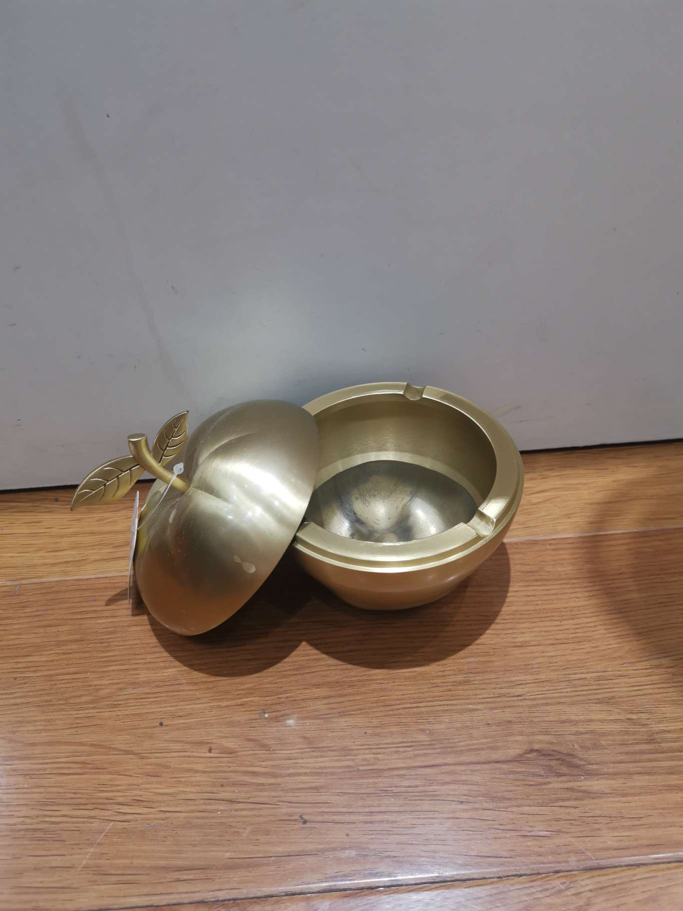纯铜装饰品产品图