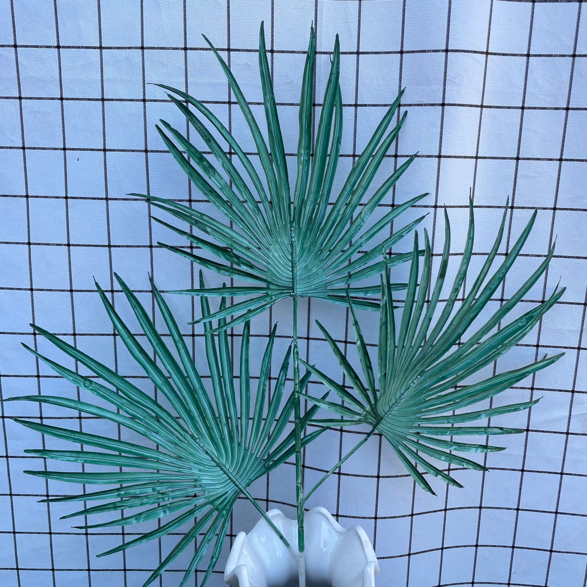 厂家批发三叉扇叶仿真花假花婚庆花艺叶材花排婚礼堂活动插花装饰