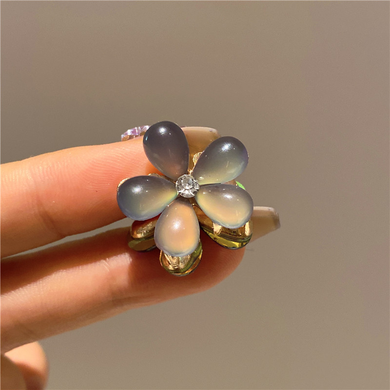 头饰/发夹/发夹白底实物图