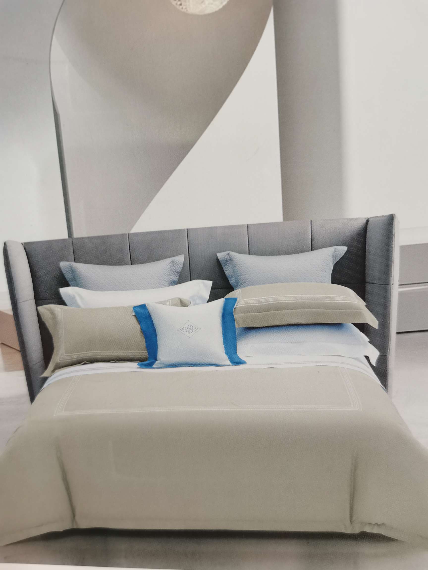 月光之吻，米卡