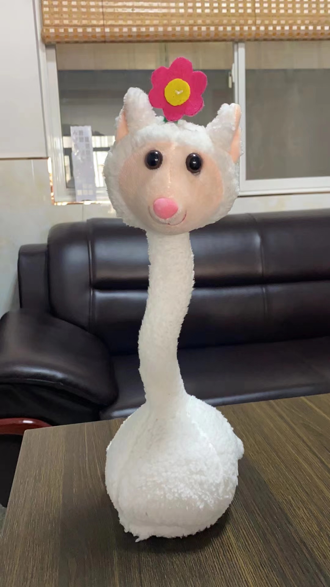 The best-selling electric toy, cactus lamb, twists and charges