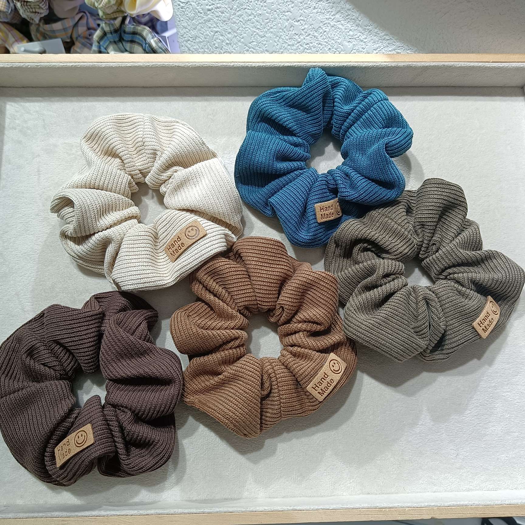 Retro hair band, large intestine circle, knitted hair tie, small texture, acetic acid velvet pleated large intestine circle, retro high-end fabric flower bun hair band